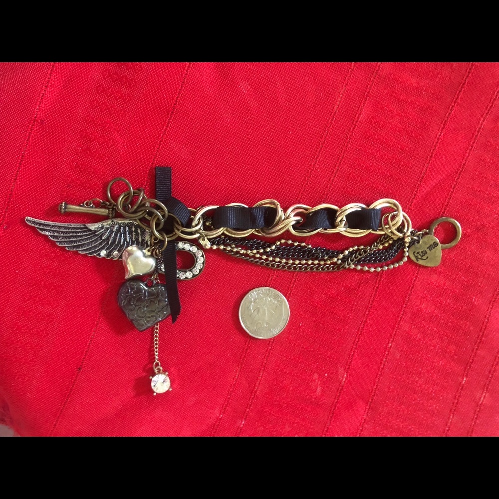 Vintage Betsey Johnson Angel Wing & Kisses Bracelet